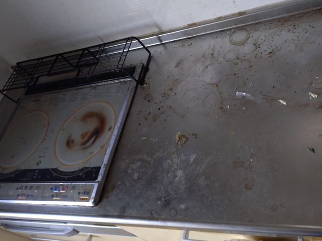 【コンロ焦げ・シンク水垢】ベタベタ汚れを徹底除去！キッチンの衛生を守ります