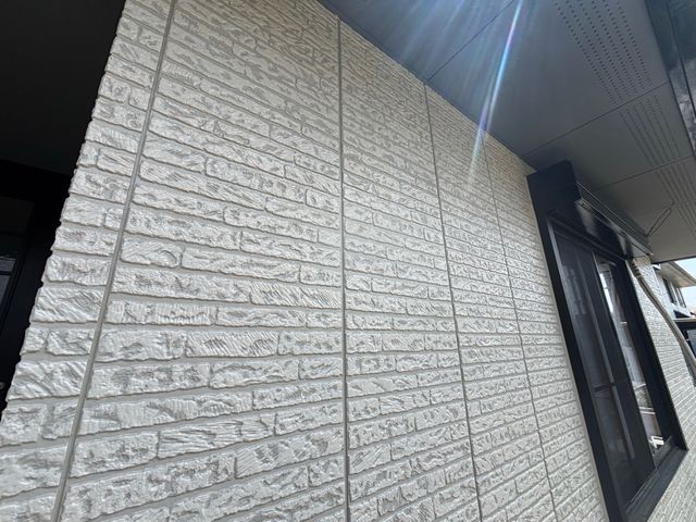 R7.9_新規出店◎外壁塗装【ダブルトーン工法やシーリング工事なども自社施工】サービスの画像