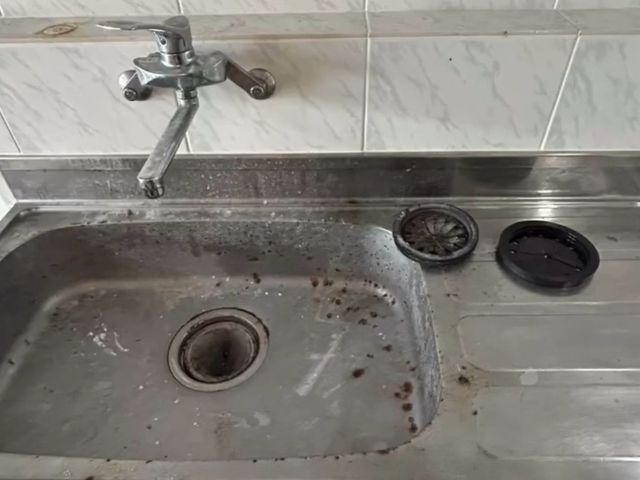 電気工事士資格保有で安心！外注なし自社スタッフによる丁寧クリーニング