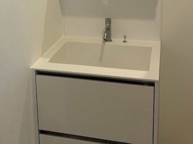 水あか、黒ずみ徹底除去！清潔感ある洗面所に★