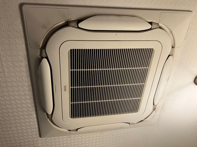 ★寒川町発★4方行業務用エアコン分解洗浄（お掃除機能無し限定）