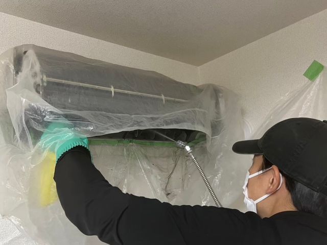 《年間100台以上の実績有り！》キレイなエアコンは健康・節電・エコに繋がります