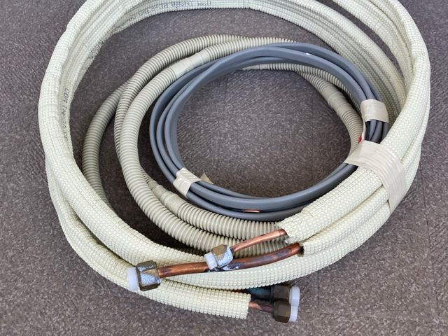 メーカーで培った技術で、安心、丁寧を心がけています。◆電気工事資格◆保管用◆処分