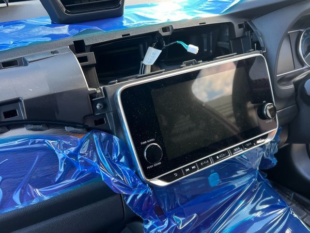 国産車ナビ取付｜プロの養生と美配線で純正以上の仕上がり！走行中視聴も相談OK