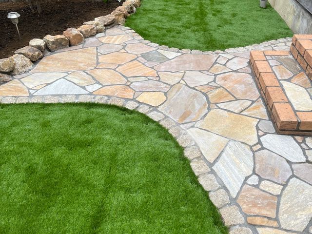 人工芝施工お任せ下さい！1月以降の受付となります。