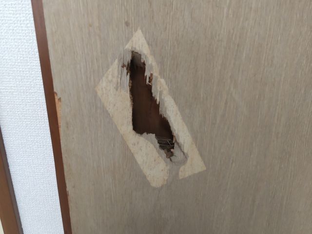 【室内ドアの穴・傷 お直しします】受付〜アフターフォローまでしっかり安心対応