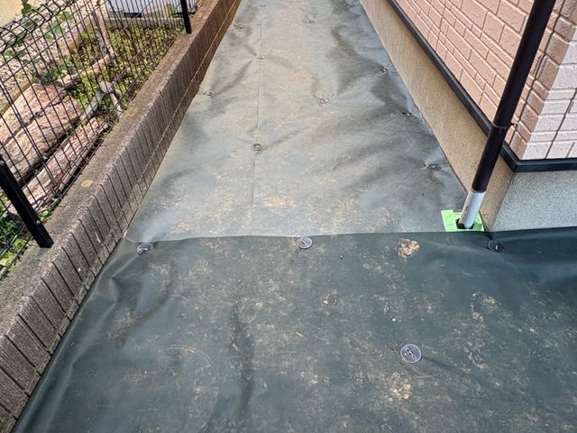 防草シート張り替え