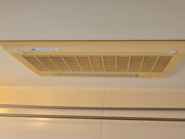 浴室乾燥機・浴室換気扇の交換・取り付け / 浴室乾燥機・浴室暖房機サービスの画像