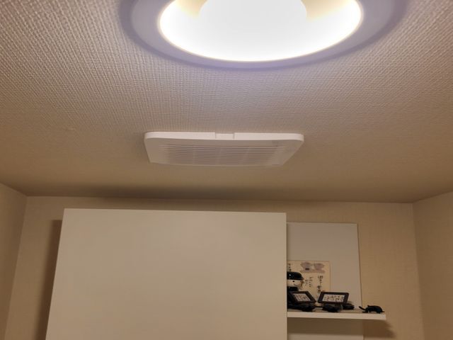 浴室乾燥機・浴室換気扇の交換・取り付け / 浴室乾燥機・浴室暖房機サービスの画像