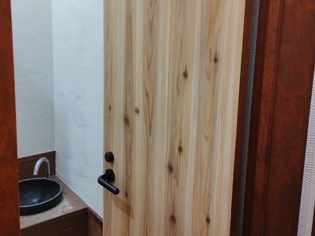 ダイノックシートの貼り付け/玄関ドア