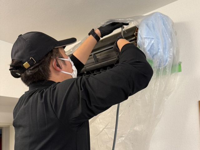 「内部のカビ・臭いを徹底洗浄！空気が変わるエアコンクリーニング」