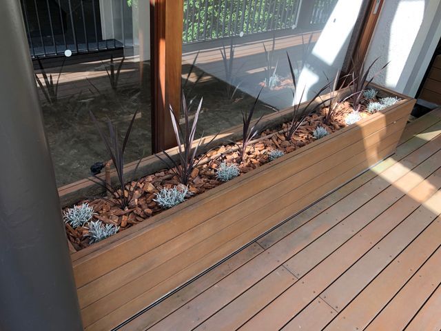 花植え花壇作庭 Arrow Gardenの花植え くらしのマーケット