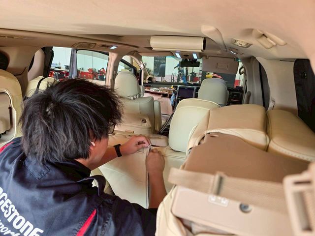 プロの技術でご満足いただけるように心を込めて作業いたします