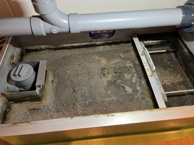 飲食店、店舗グリストラップ清掃は当社にお任せ下さい！