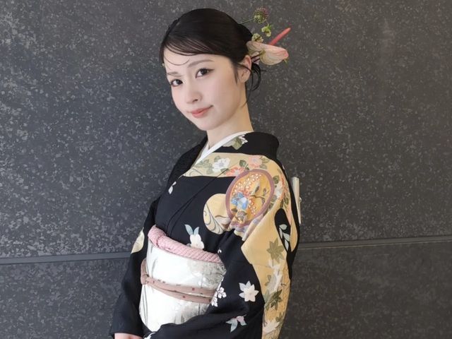 11月はご予約満了です。着付＆ヘアメイクも可能です。