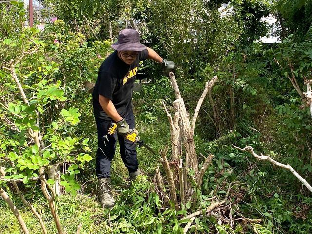 スピードよりも丁寧さ重視。1本からでも喜んでお受けいたします