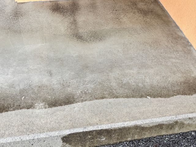 玄関タイル、屋外タイル　薬品洗浄！