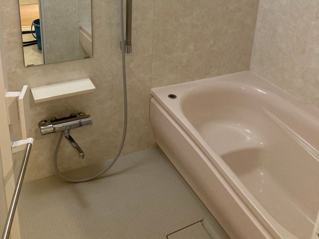 とにかく丁寧にカビ水アカ落とします！★各種決済可★非喫煙