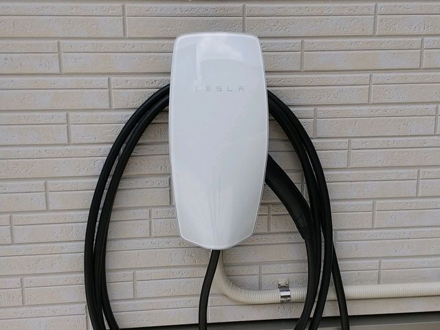 電気自動車充電コンセント設置