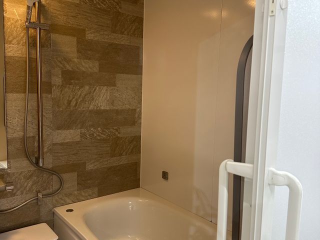 25年の豊富な実績と大手での経験による確かな技術力、ご近所への配慮も万全です