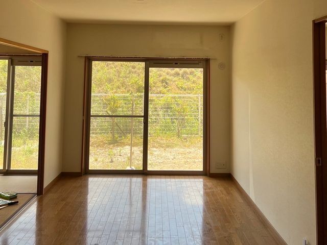 クロス貼り替え、お客様のご希望通りに仕上げます！サービスの画像