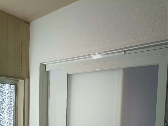 業歴45年の店長が対応する壁紙リフォーム！仕上がりの違いを体感ください。サービスの画像