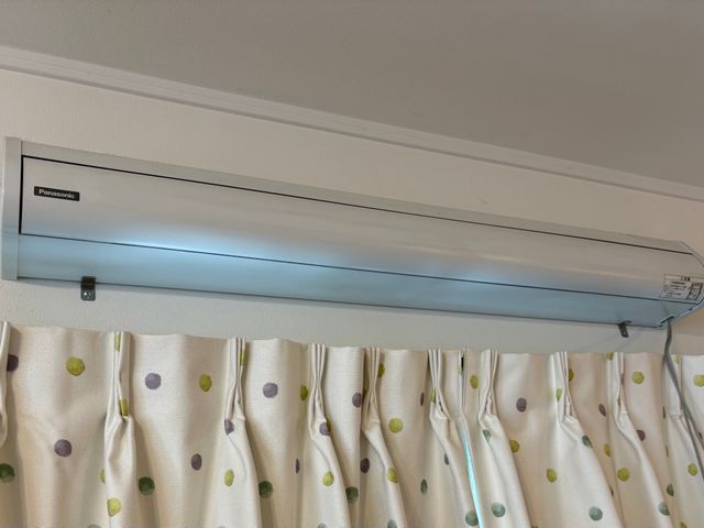 ホスクリーン（室内物干し）　とりつけます！