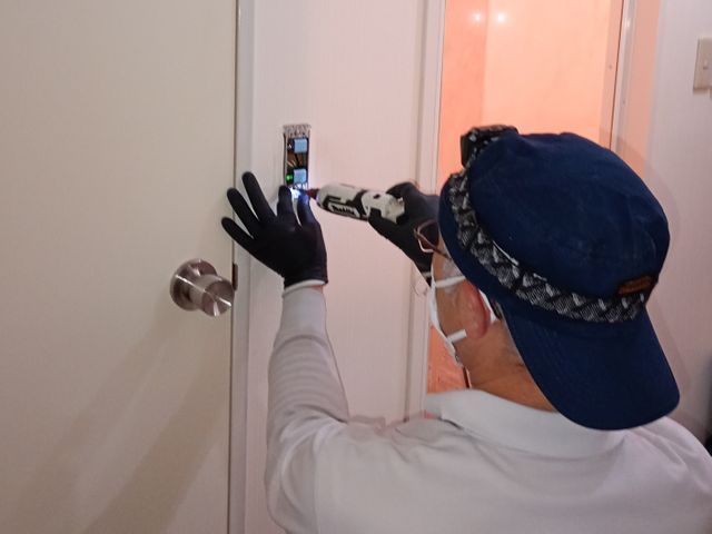 室内コンセント、スイッチの交換◇保険加入済