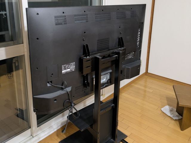 ネット通販で買った家具を店長自ら組み立てます