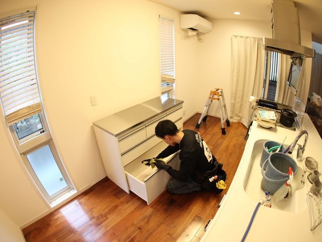 【経験28年の実績】まるごとキレイ台所に私店長と息子で伺わせていただきます