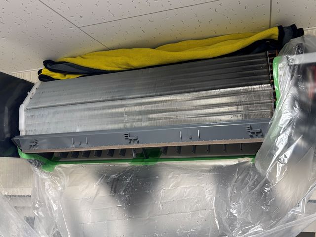 電気代、体調不良、故障、これらの原因は主にエアコンの汚れ！快適な環境にします。