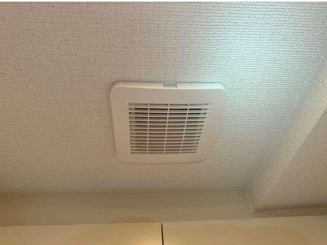 トイレの換気扇の交換承ります