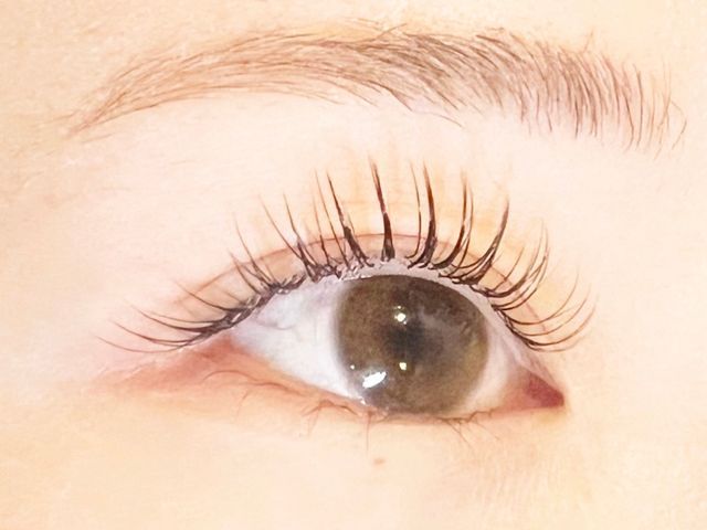 サロン歴10年・毎月50人施術のプロが自宅で本格美容をお届け！