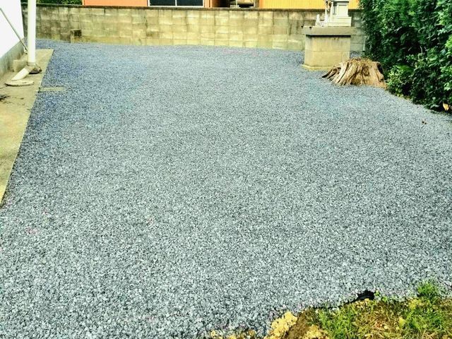 重機対応！ 砂利・砕石敷き均し！自分の家のつもりで仕上げる丁寧な施工！！