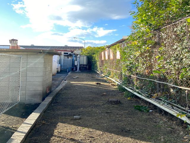 機械草刈り！20年の経験◎お庭、空き地　不動産　庭木剪定や伐採も承ります！