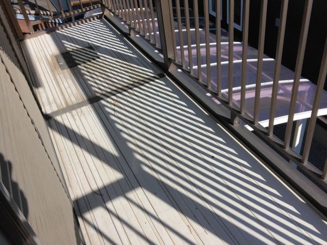 ベランダ、バルコニー、手すり、ウッドデッキなんでもご相談ください。高圧洗浄OK。