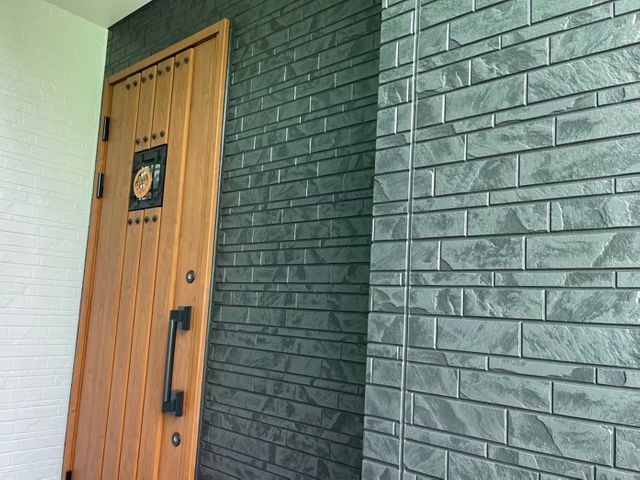 代表・現場管理経験者による責任施工見えない下地から、誠実に。サービスの画像