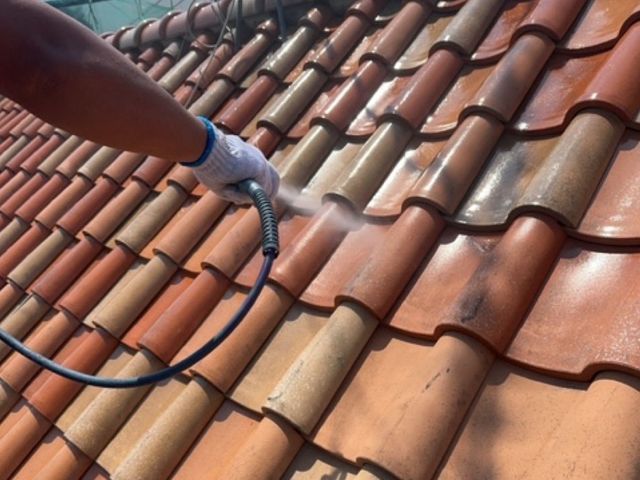 ・セメント瓦塗装 | 長持ち20年を目指す屋根メンテナンス