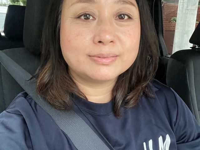 笑顔　親切　真面目で一所懸命作業する