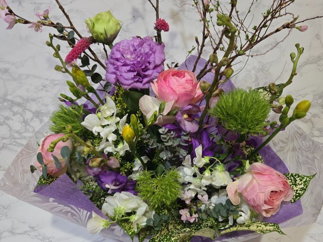 花の経験、30年以上。全て自社スタッフの作業で安心