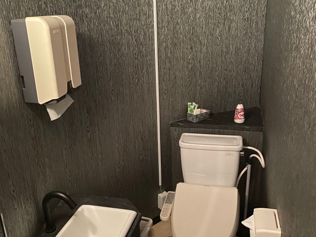 お部屋を一新！壁紙・クロス張替え　深夜帯も相談可◎損害保険加入済み◎サービスの画像