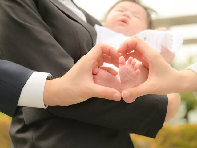 【お宮参り撮影】自然な表情や動きを丁寧に切り撮るように撮影します。