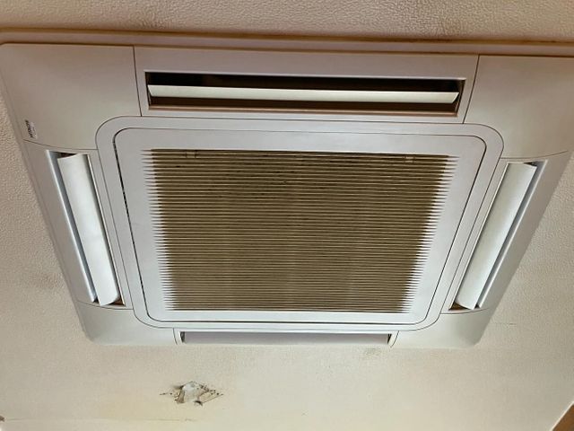 業務用天井埋込エアコンクリーニング