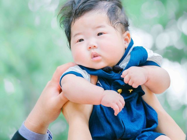 お宮参り撮影. 数年後、家族で思い出話に花が咲くような写真達を.