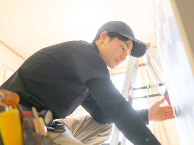 《壁紙の張替え》小さな穴〜お家まるごとまで◎壁紙のことならお任せください！サービスの画像