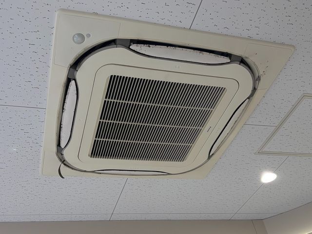 分解洗浄で内部までしっかり洗浄致します！