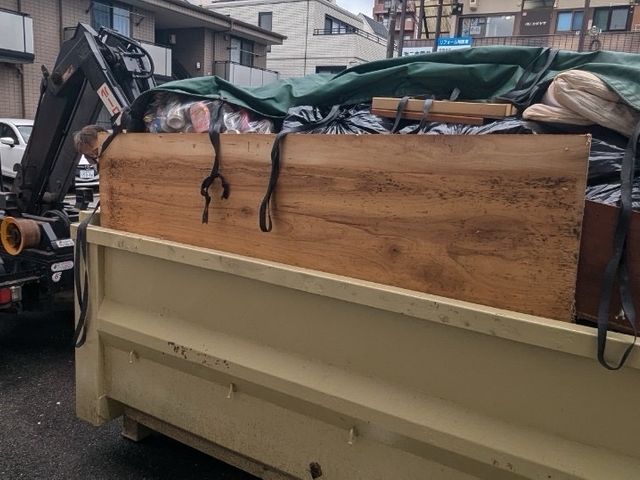 【遺品整理】【特殊清掃】買取もご相談ください｜経験豊富なスタッフが対応致します。サービスの画像