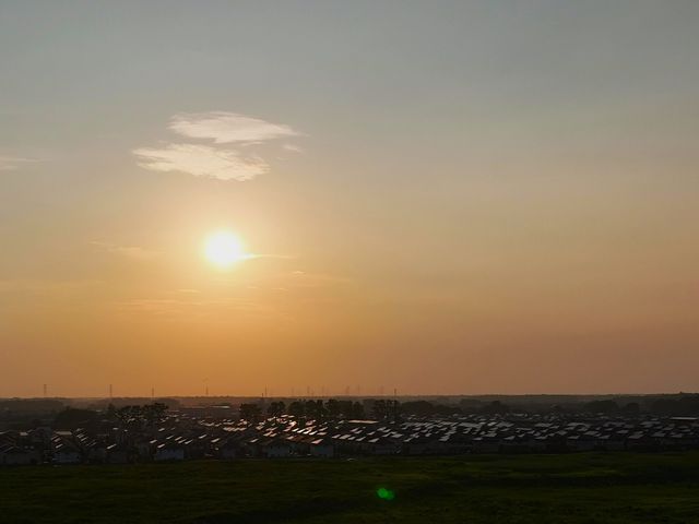 一級建築士のドローンパイロットが建物・土地・景観の空撮をおこないます。
