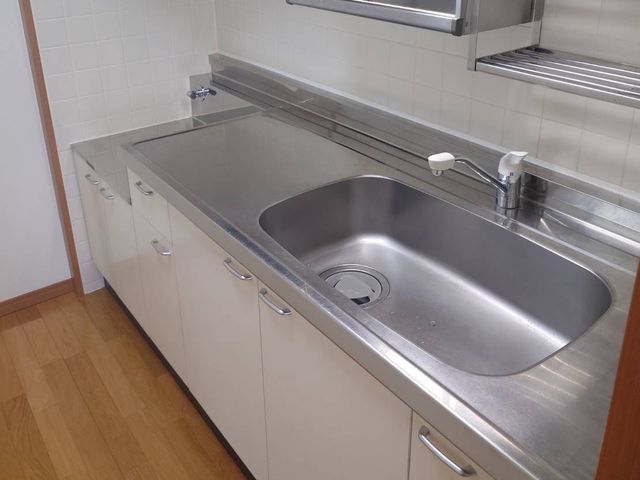 水周りでお困りの貴方！当社自慢の清掃員が綺麗に致します！