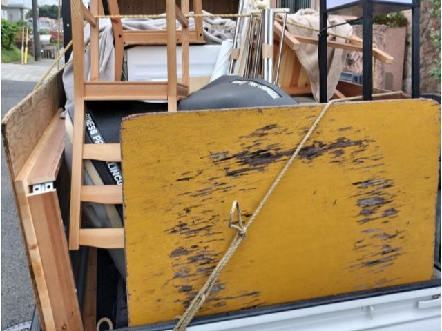 不用品回収 / 2トントラック不用品でお困りの方必見！年中無休で即対応！
